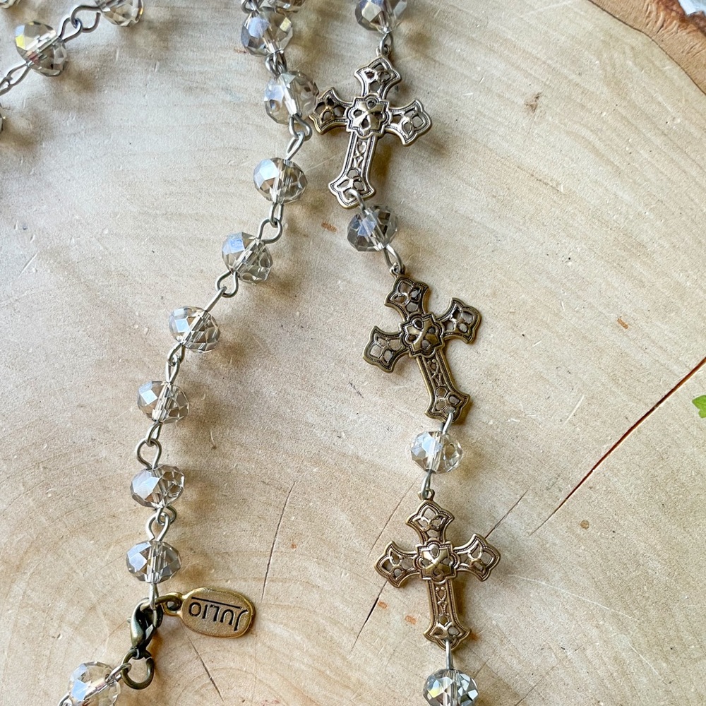 GORGEOUS Filigree Stamped Brass Cross Champagne Crystal Bead Necklace - Picture 3 of 6